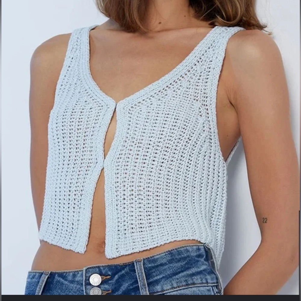 Light Blue Knit Tank Top vest LA hearts size large pacing